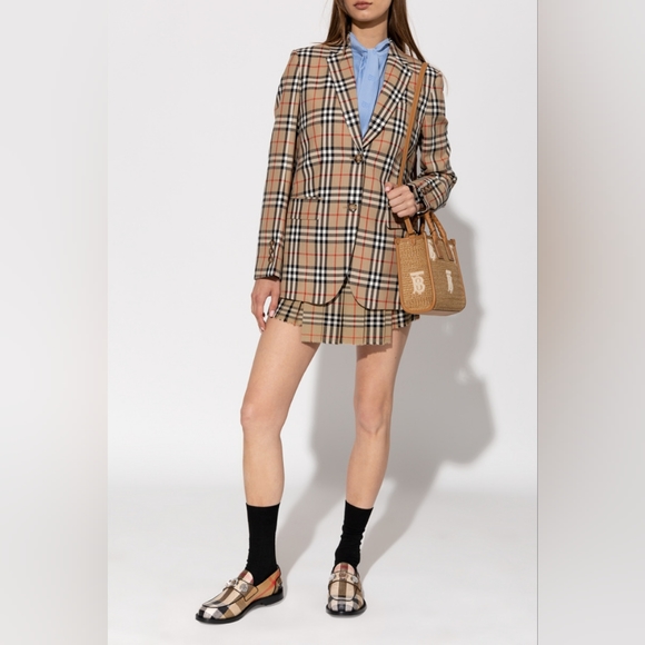 NEW BURBERRY BROADBROOK LOAFERS WITH STUDS - Picture 7 of 16